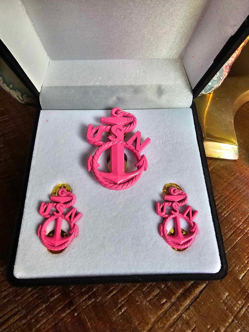 Pink Heritage Anchor Collar/Cover devices