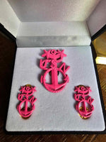 Pink Heritage Anchor Collar/Cover devices